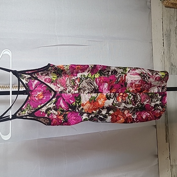 Tea n Rose slip dress size small. Super cute - Picture 4 of 4